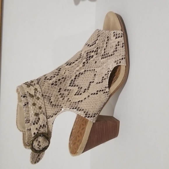 Baretraps 7.5M Animal Skin Open-toe Open-heel Heeled Sandals - Picture 4 of 7